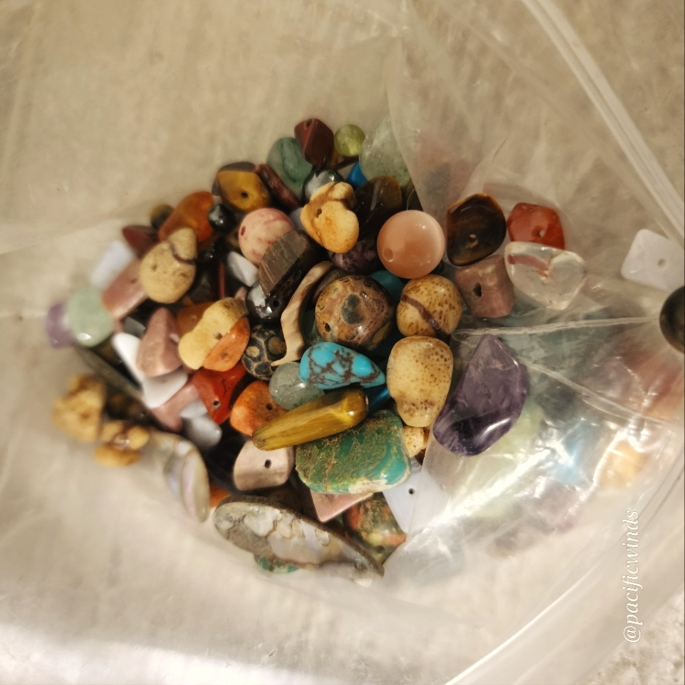 100+ PIECE JEWELRY MAKING SUPPLIES.  ☆ - Picture 8 of 8